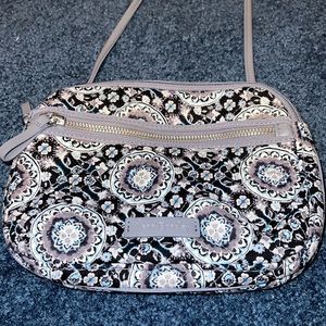 Vera Bradley RFID quilted crossbody bag